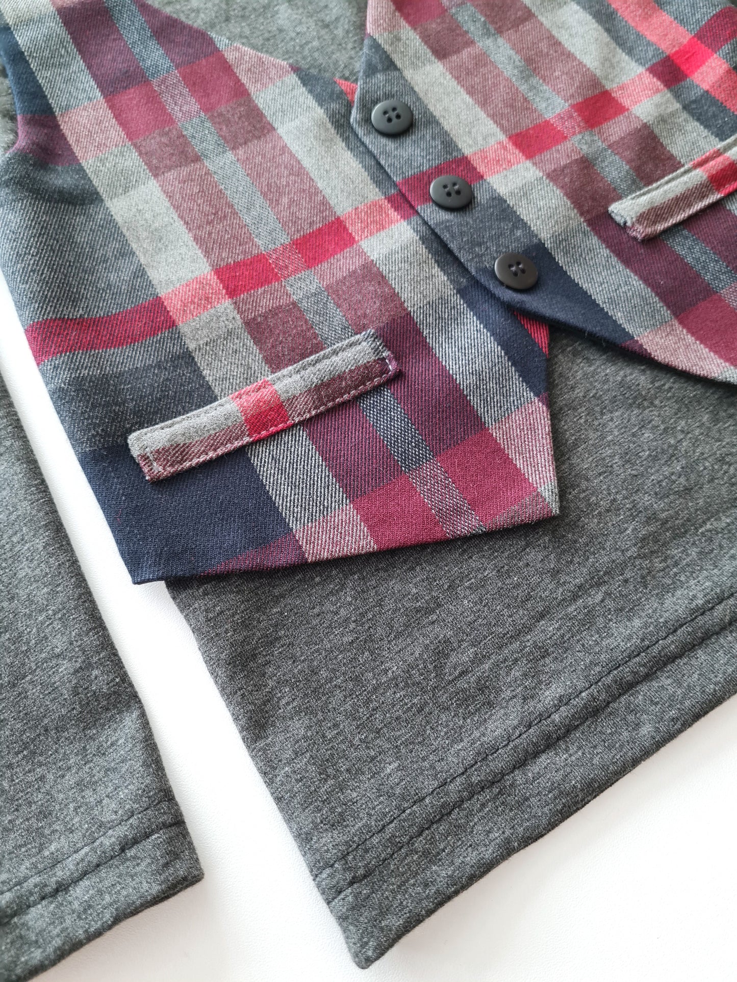 T-shirt med og uden vest 118