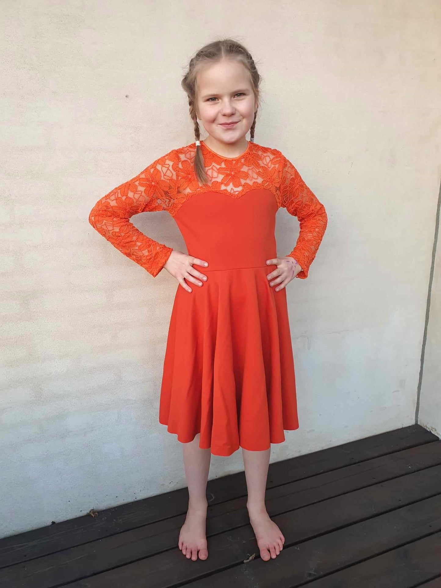 Jerseykjole med hjerteudskæring & fuld sol 110